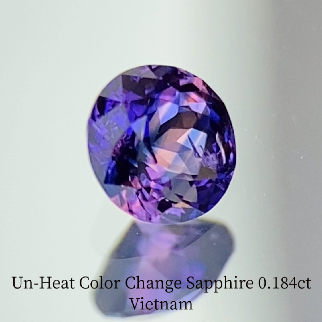 Un-Heat Color Change Sapphire 0.184ct / Vietnam