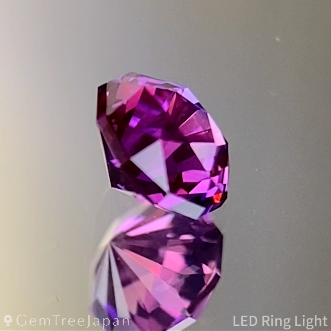 Purplish Pink Sapphire 0.360ct / Sri Lanka