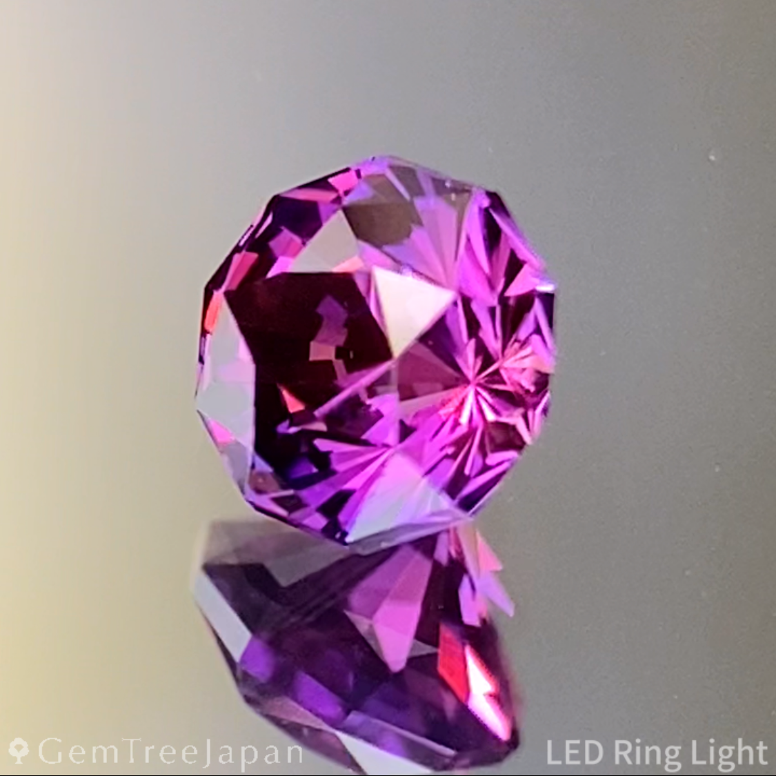 Purplish Pink Sapphire 0.360ct / Sri Lanka