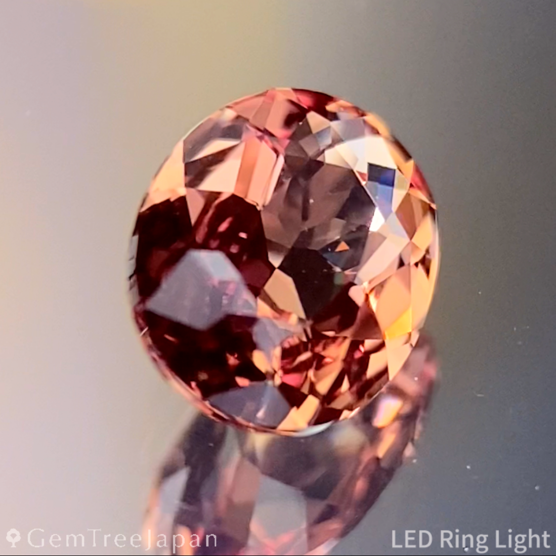 Un-Heat Padparadscha Sapphire 0.540ct / Madagascar