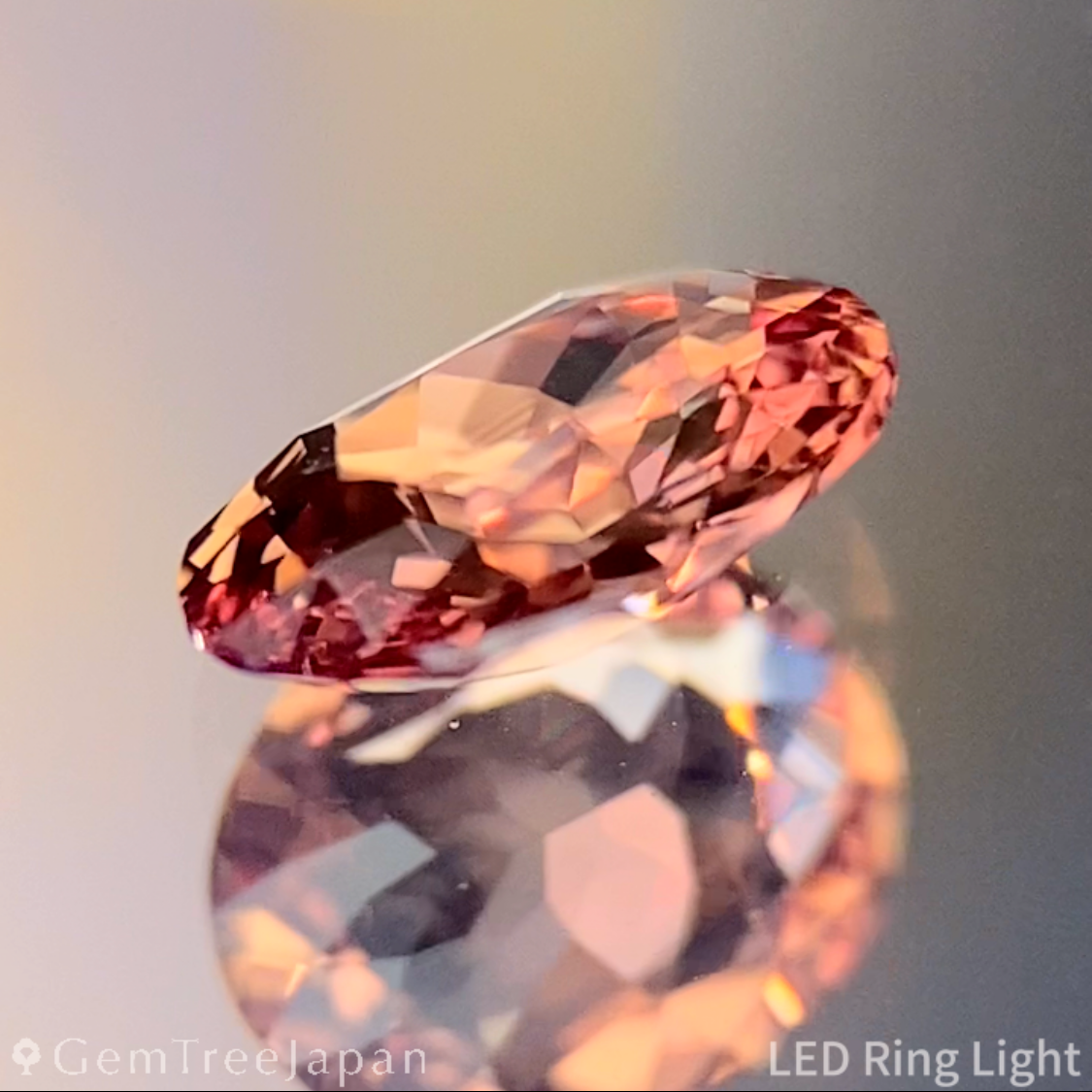 Un-Heat Padparadscha Sapphire 0.540ct / Madagascar