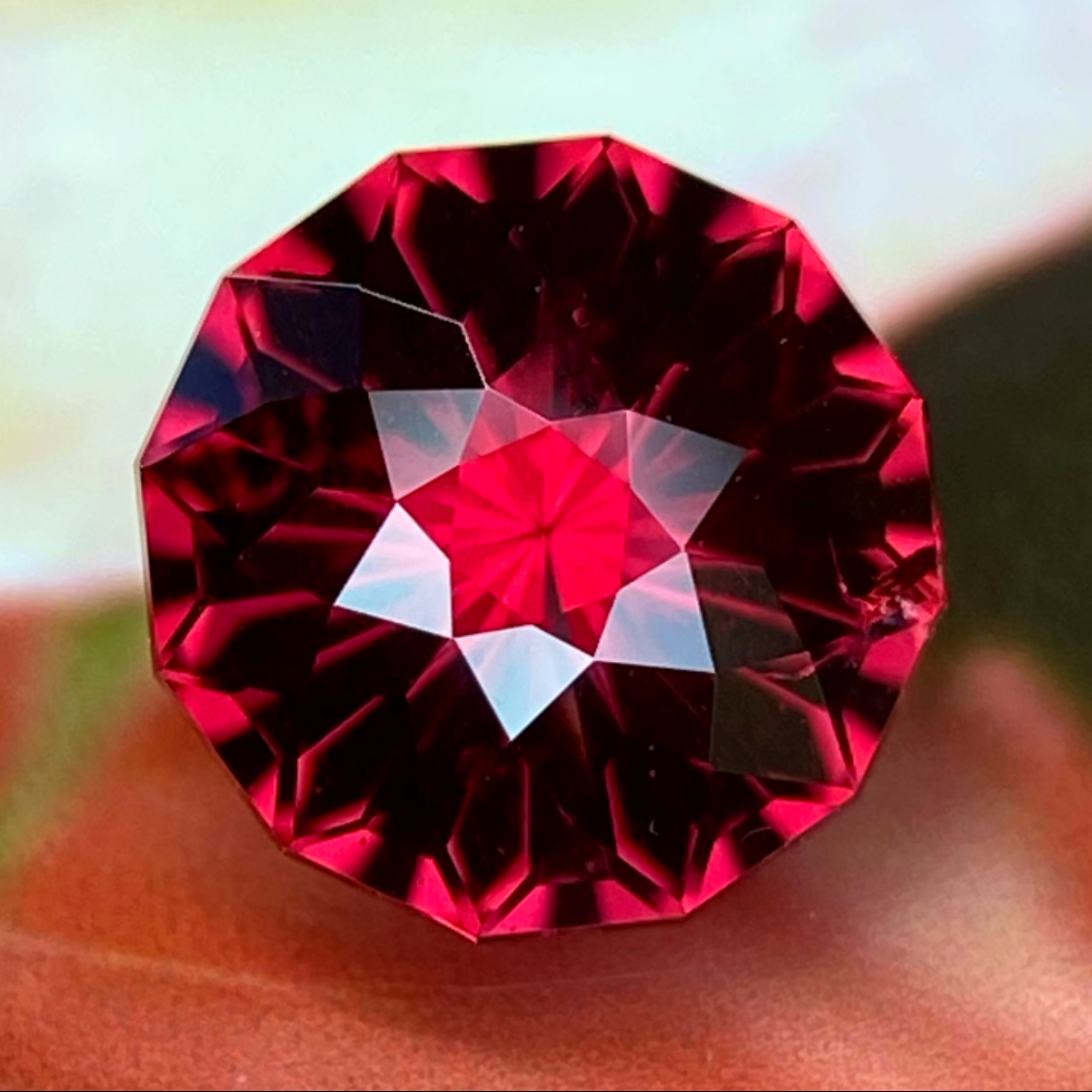 Rhodolite Garnet 1.44ct / Vietnam