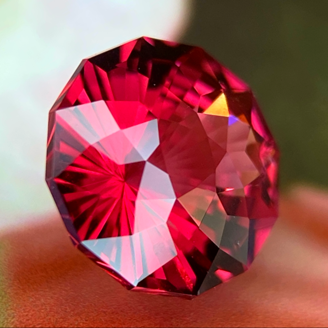 Rhodolite Garnet 1.44ct / Vietnam