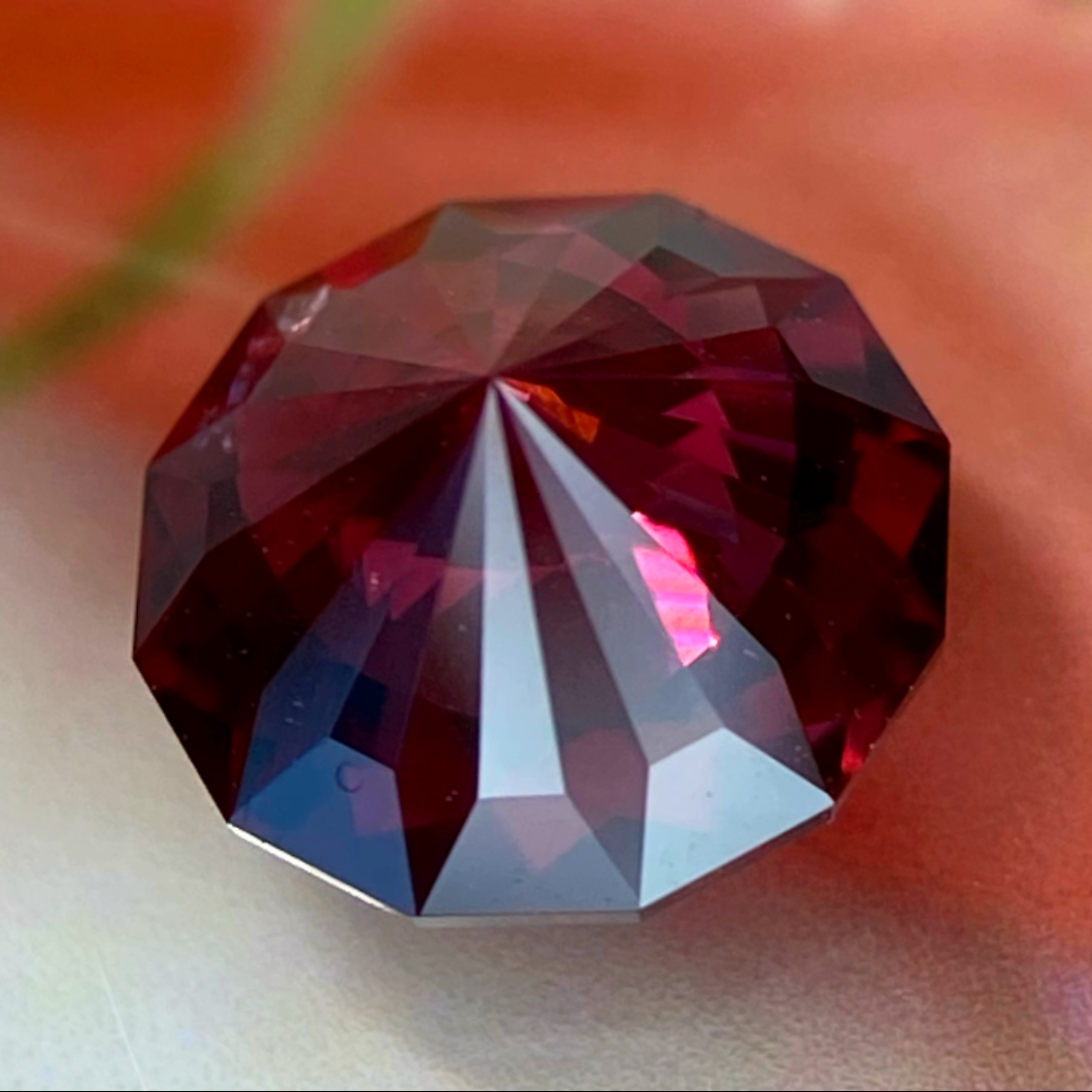 Rhodolite Garnet 1.44ct / Vietnam