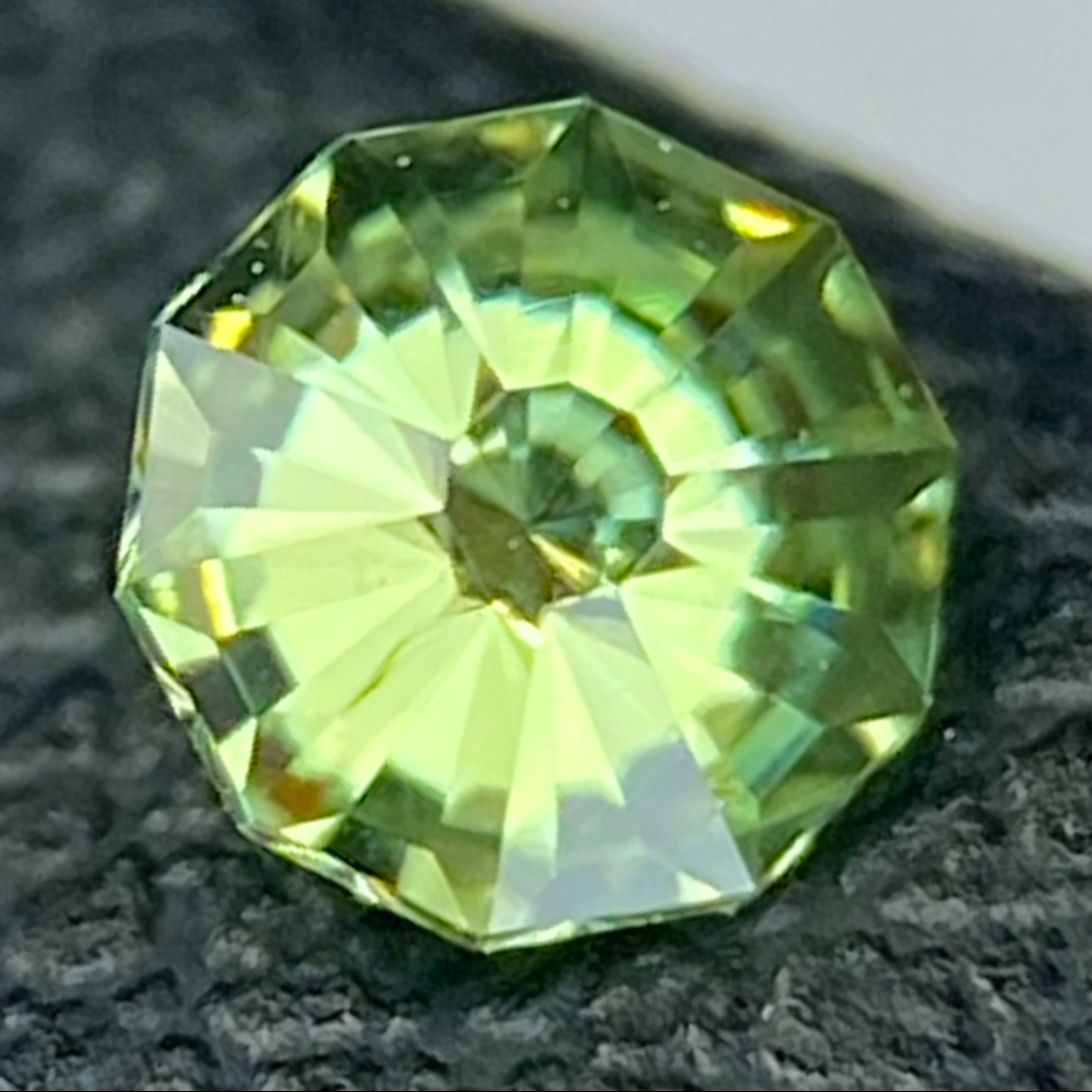 Demantoid Garnet 0.113ct