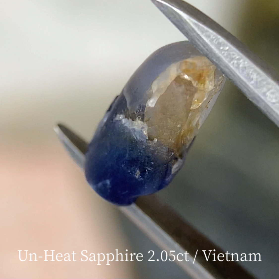 【お土産】Un-Heat Sapphire 2.05ct / Vietnam