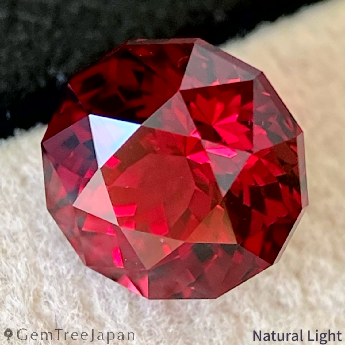 Rhodolite Garnet 1.921ct / Vietnam