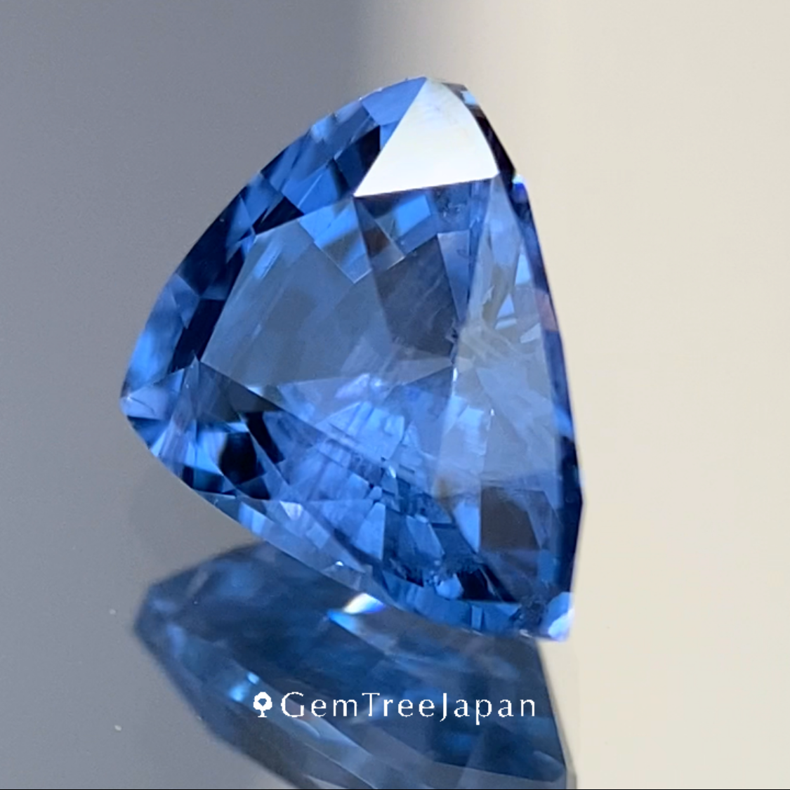 【50万円以上のお買物で無料に】Cobalt Spinel 1.128ct / Vietnam / Iron Cobalt