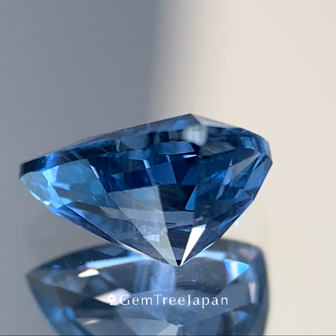 【50万円以上のお買物で無料に】Cobalt Spinel 1.128ct / Vietnam / Iron Cobalt