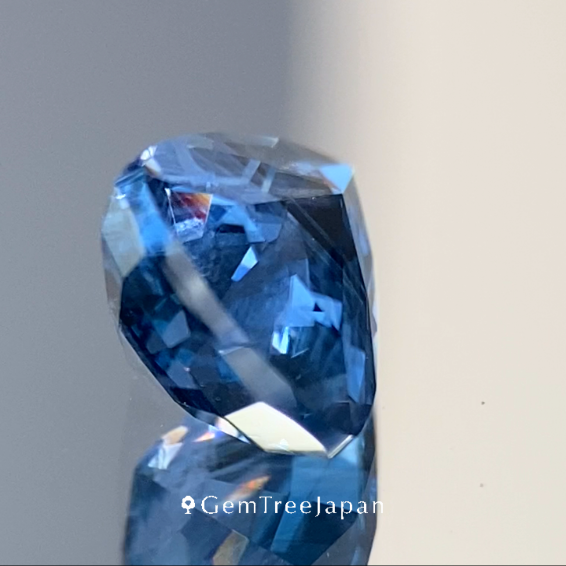 【50万円以上のお買物で無料に】Cobalt Spinel 1.128ct / Vietnam / Iron Cobalt