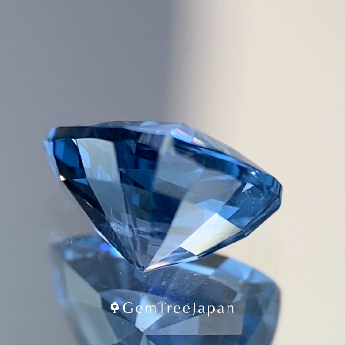 【50万円以上のお買物で無料に】Cobalt Spinel 1.128ct / Vietnam / Iron Cobalt