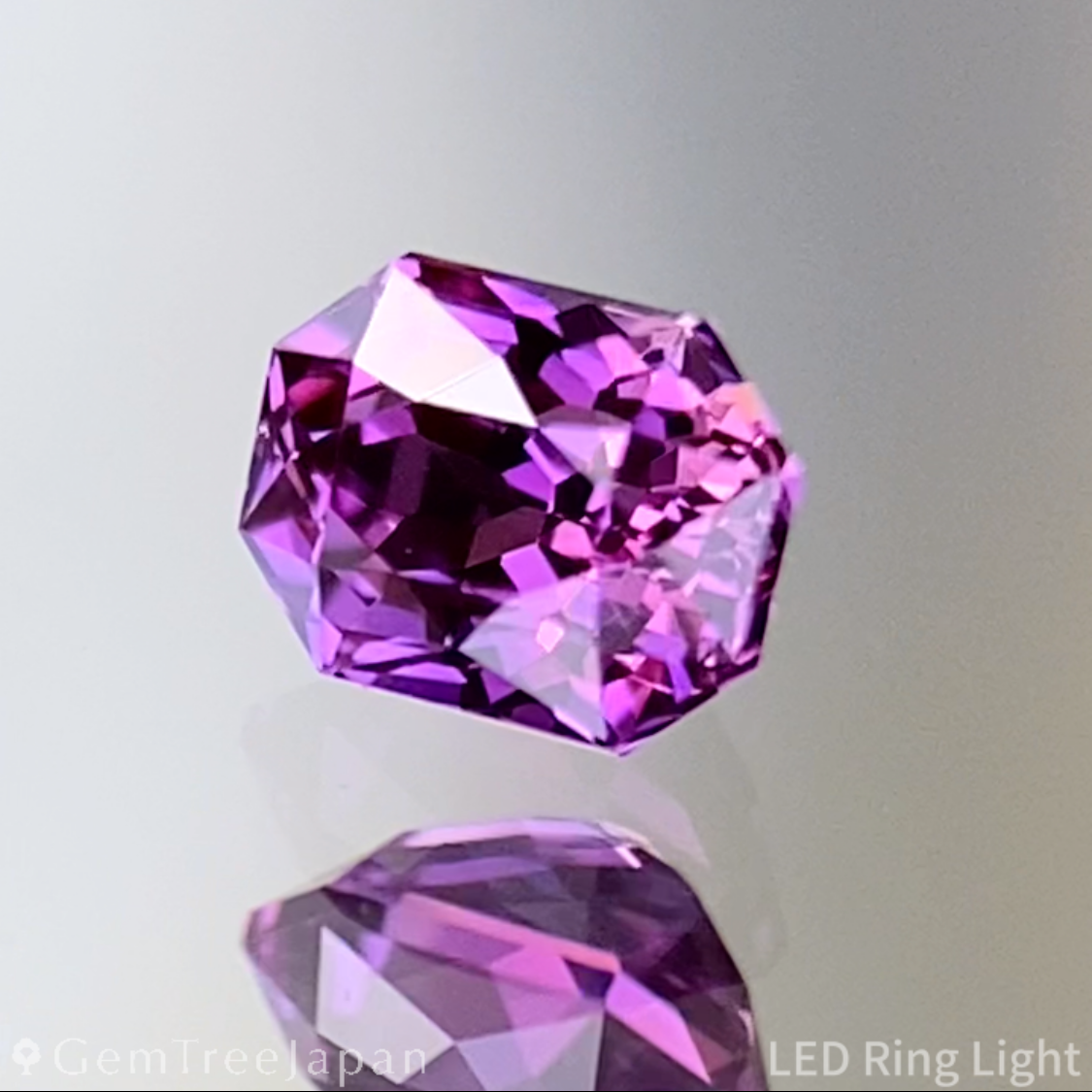Purplish Pink Sapphire 0.248ct / Sri Lanka