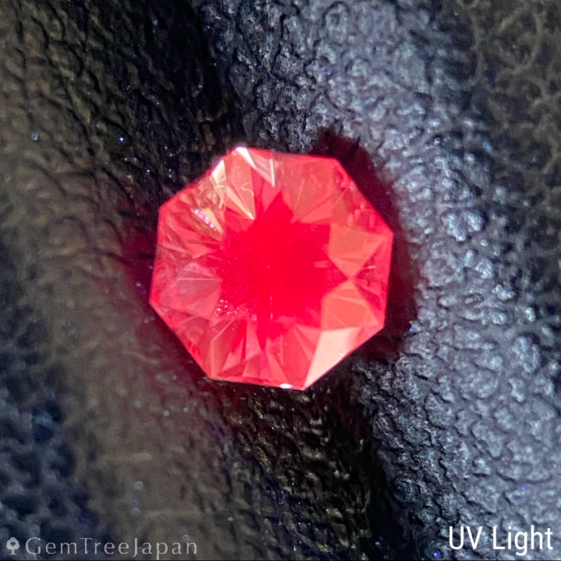 Pinkish Orange Sapphire 0.434ct / Madagascar