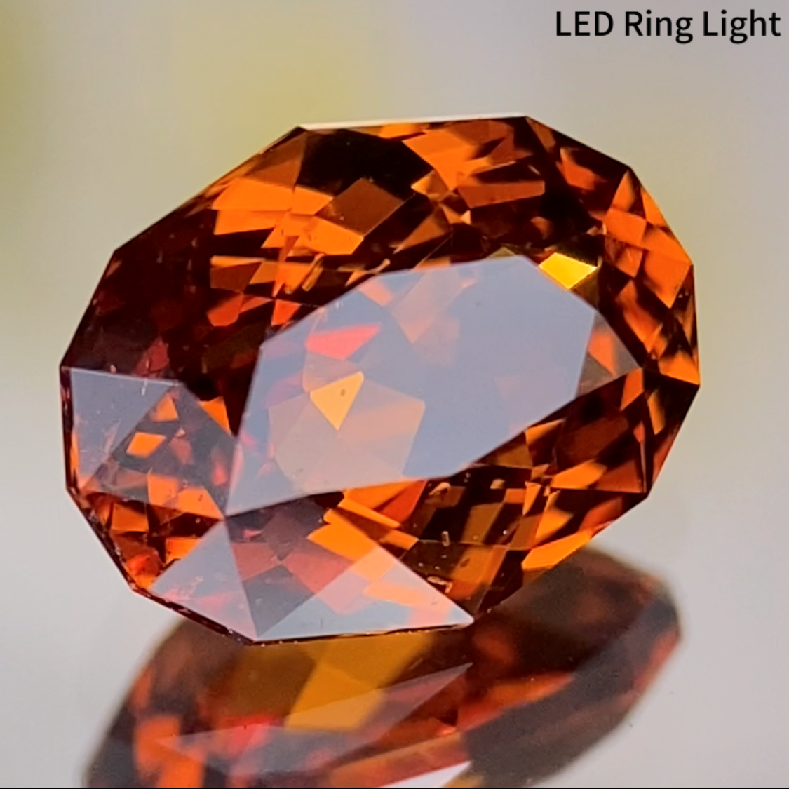 Grossular Garnet 1.751ct / Tanzania