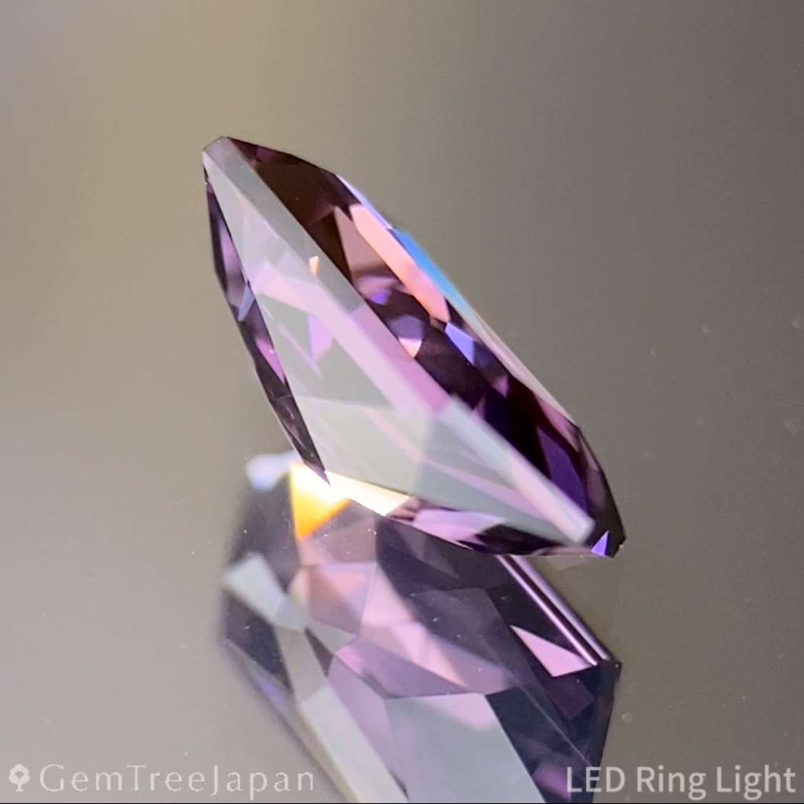 Pinkish Violet Spinel 0.994ct / Sri Lanka