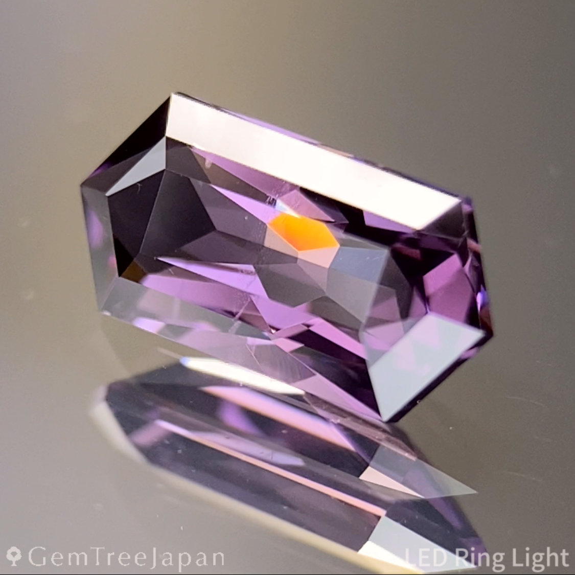 Pinkish Violet Spinel 0.994ct / Sri Lanka