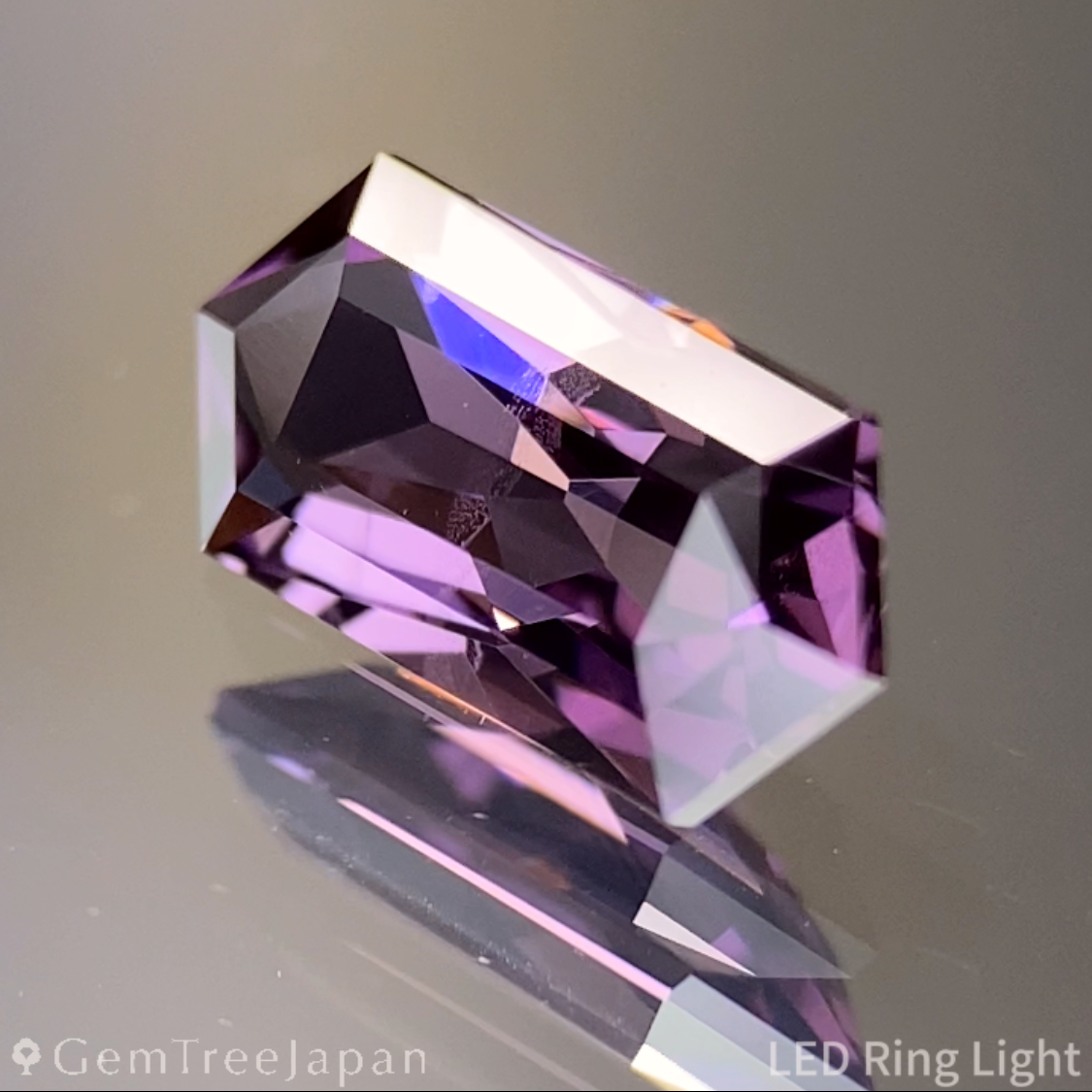 Pinkish Violet Spinel 0.994ct / Sri Lanka