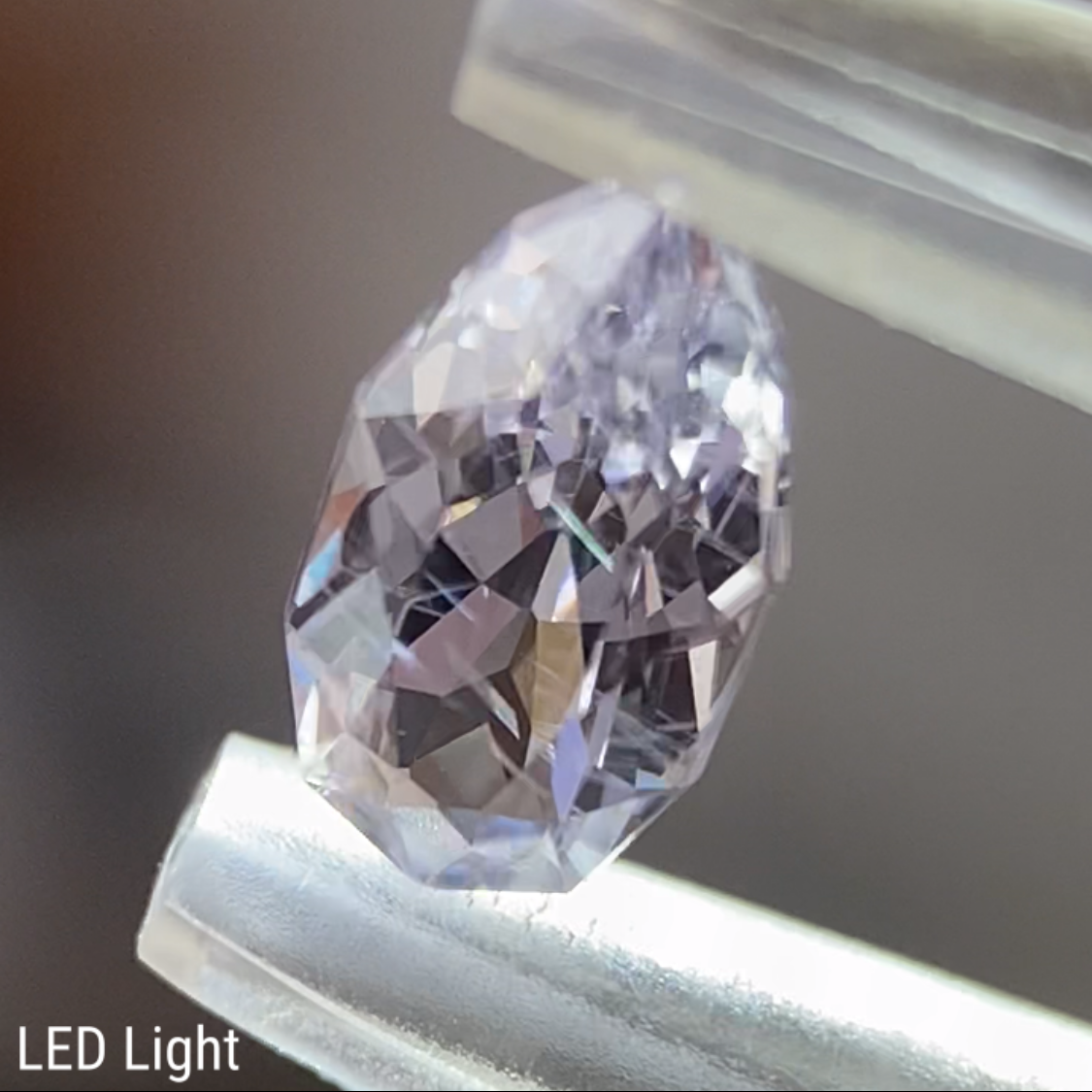 Near Colorless Spinel 0.350ct / Vietnam