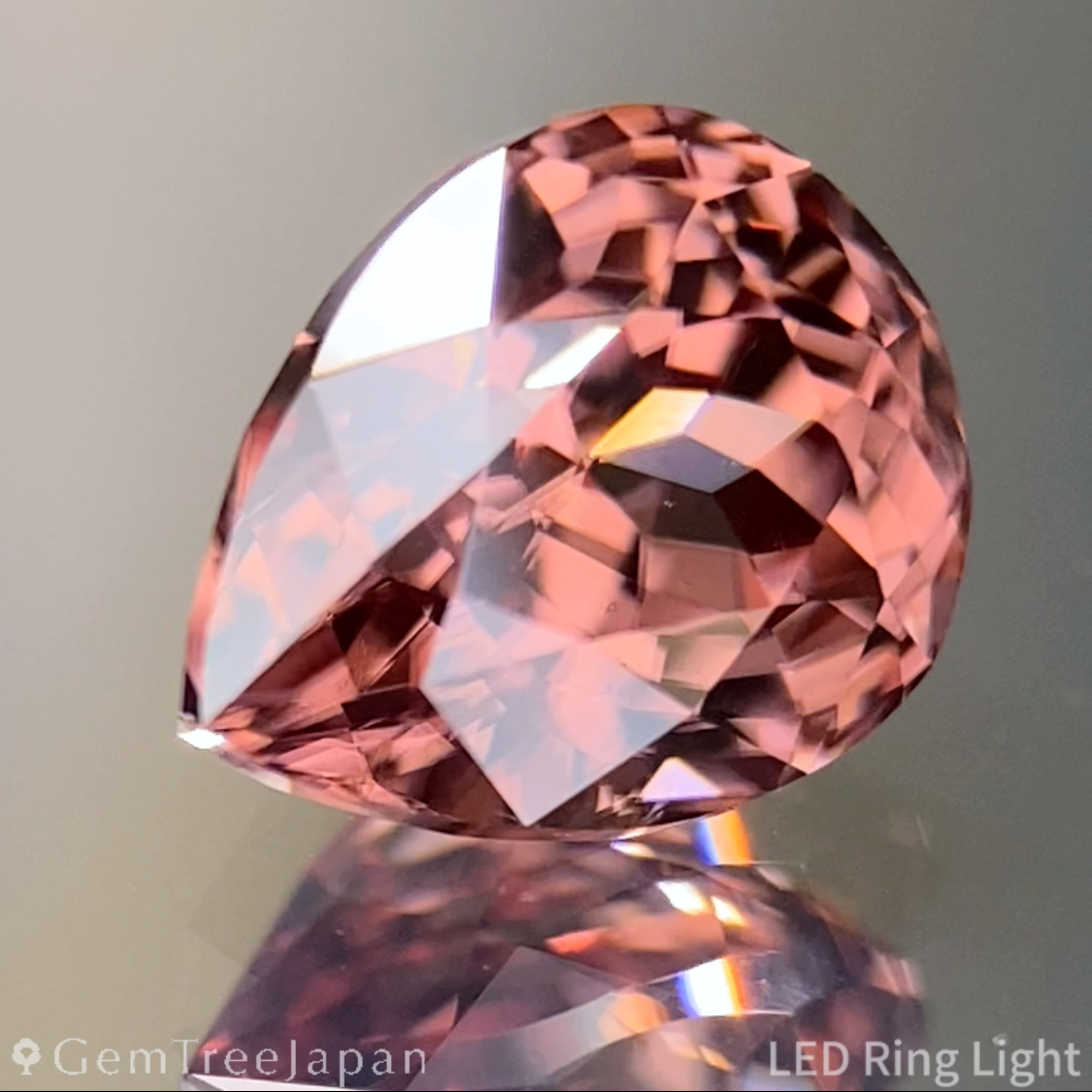 Purplish Orange Zircon 2.407ct / Madagascar