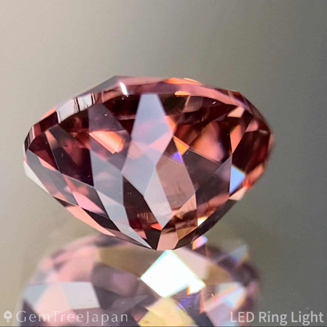 Purplish Orange Zircon 2.407ct / Madagascar