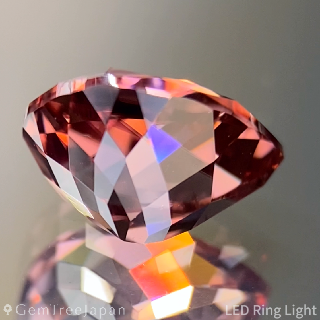 Purplish Orange Zircon 2.407ct / Madagascar