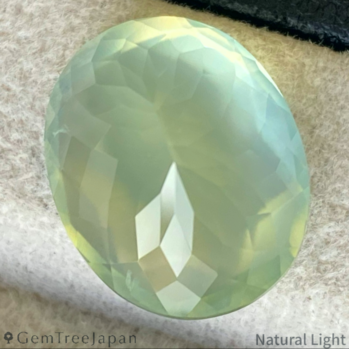 Prehnite 10.108ct / Australia