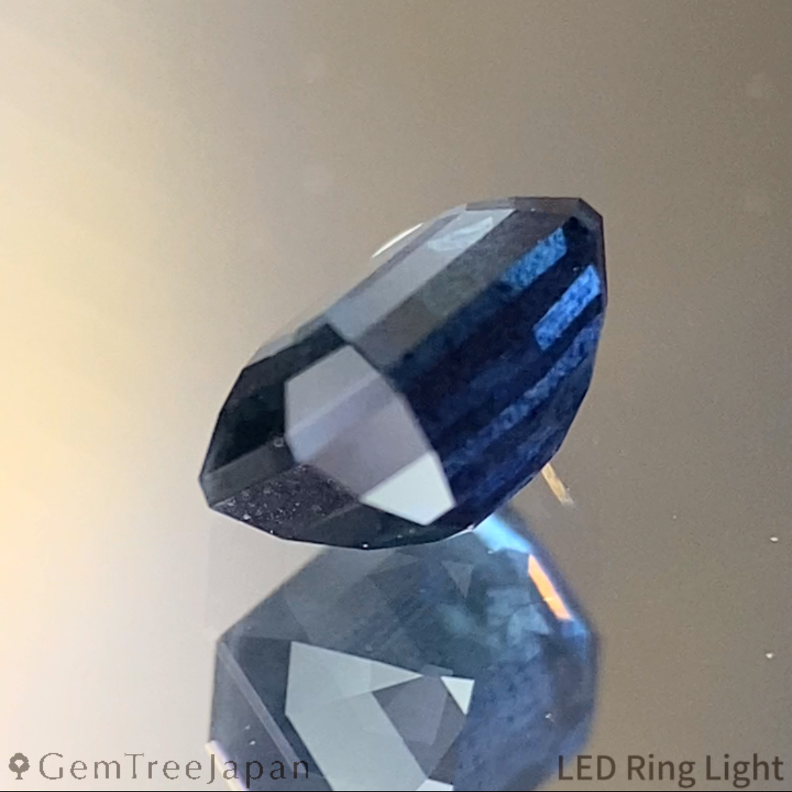 Deep Indigo Blue Sapphire 0.815ct / Madagascar
