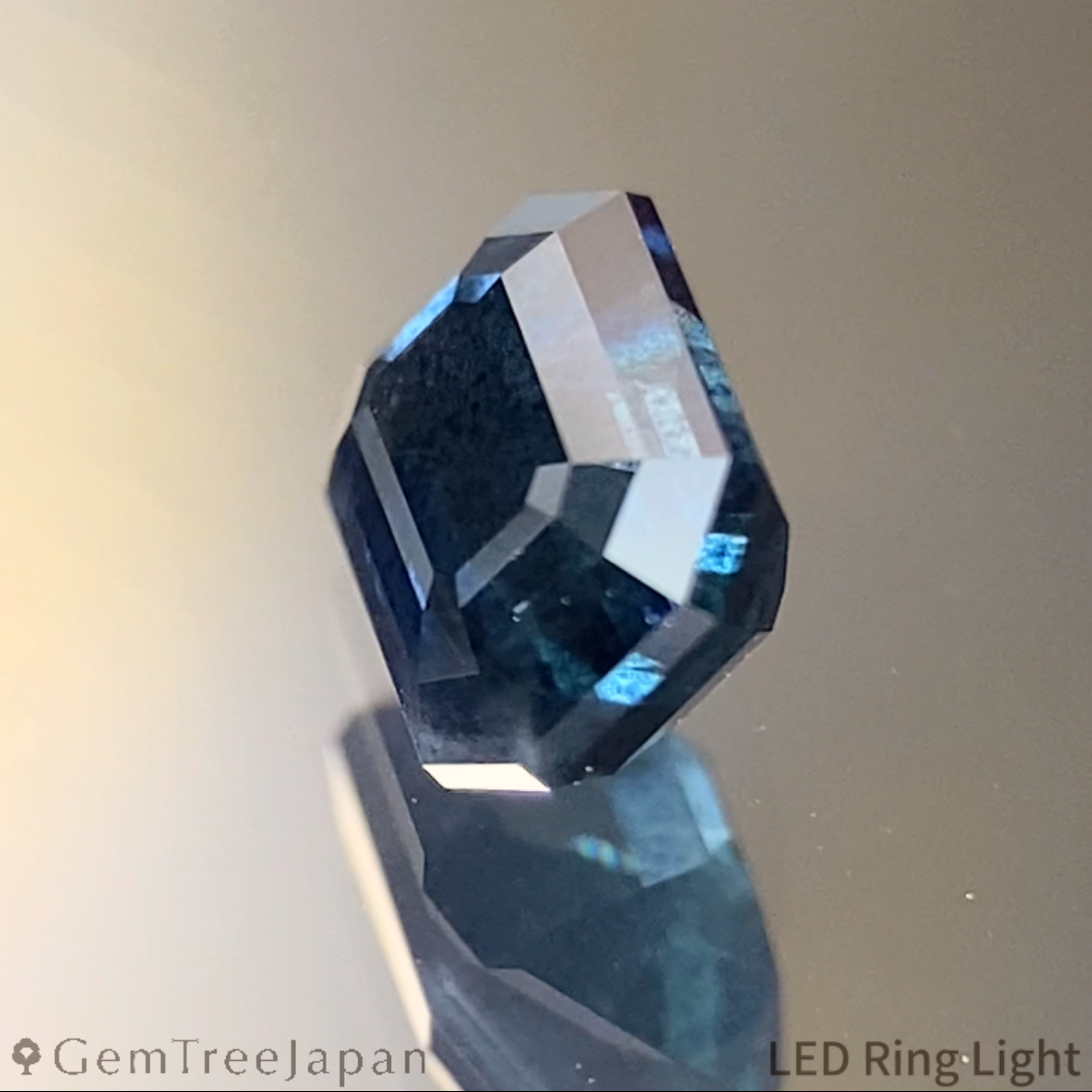Deep Indigo Blue Sapphire 0.815ct / Madagascar