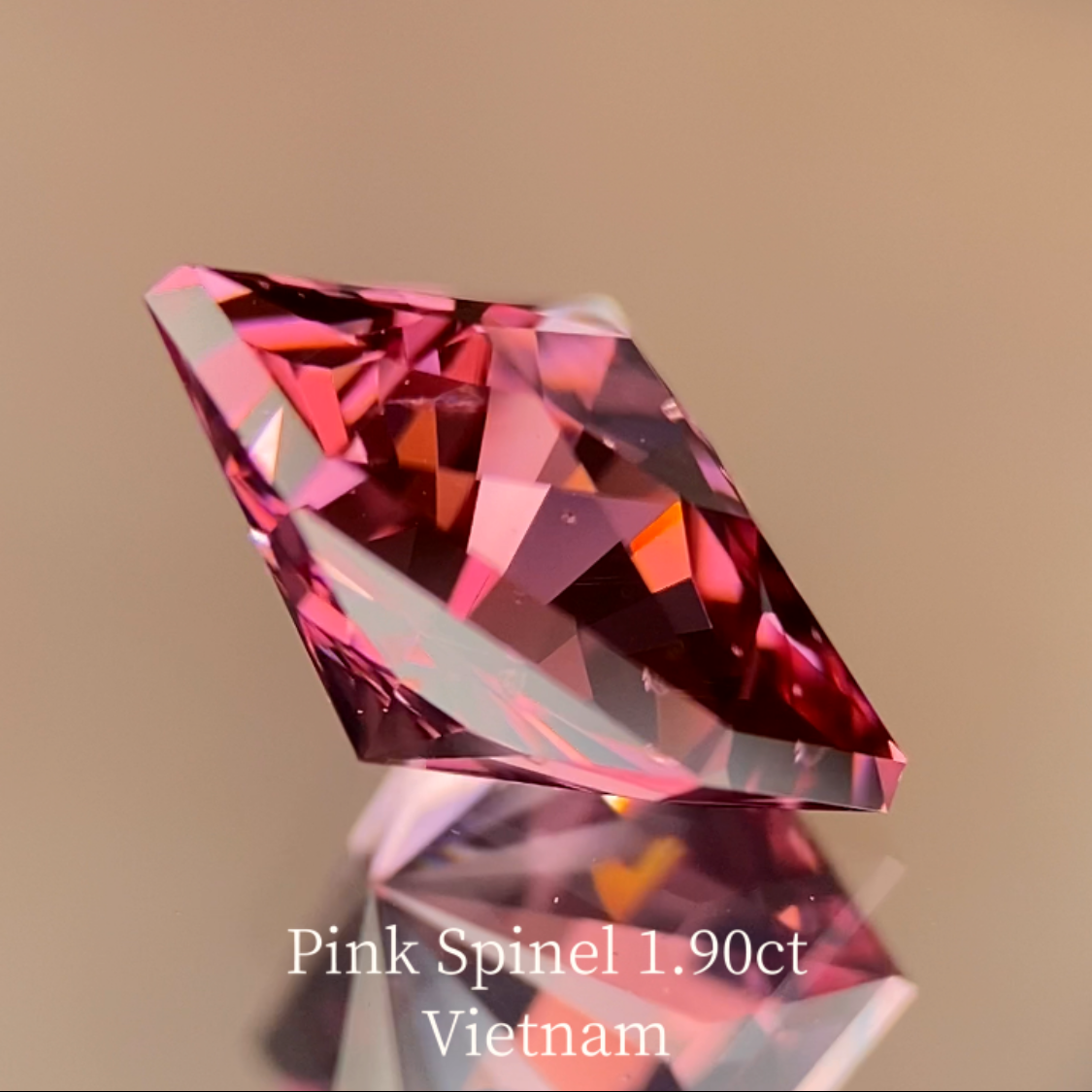 Pink Spinel 1.90ct / Vietnam