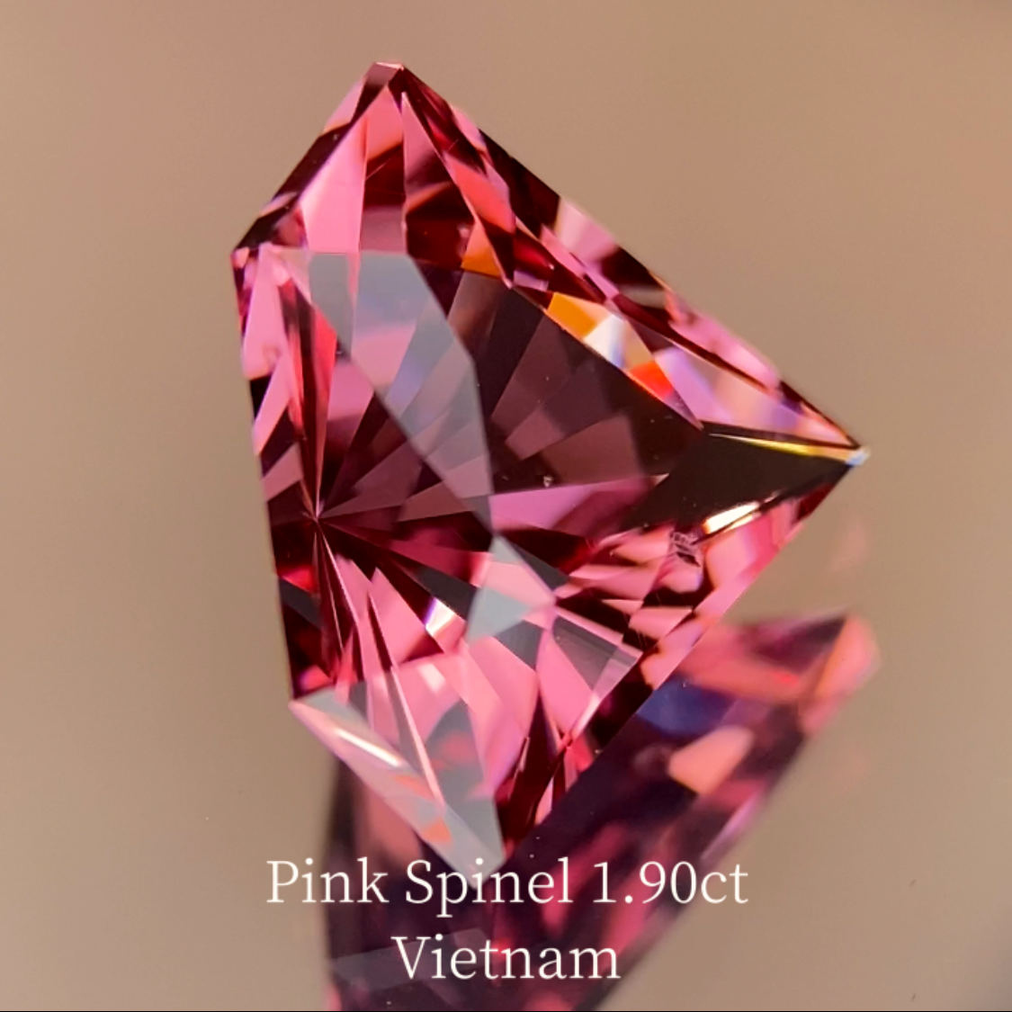 Pink Spinel 1.90ct / Vietnam