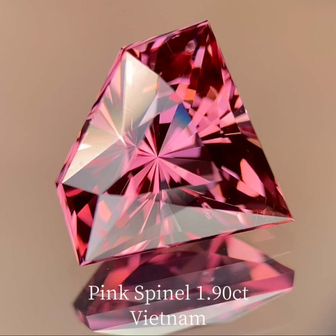 Pink Spinel 1.90ct / Vietnam