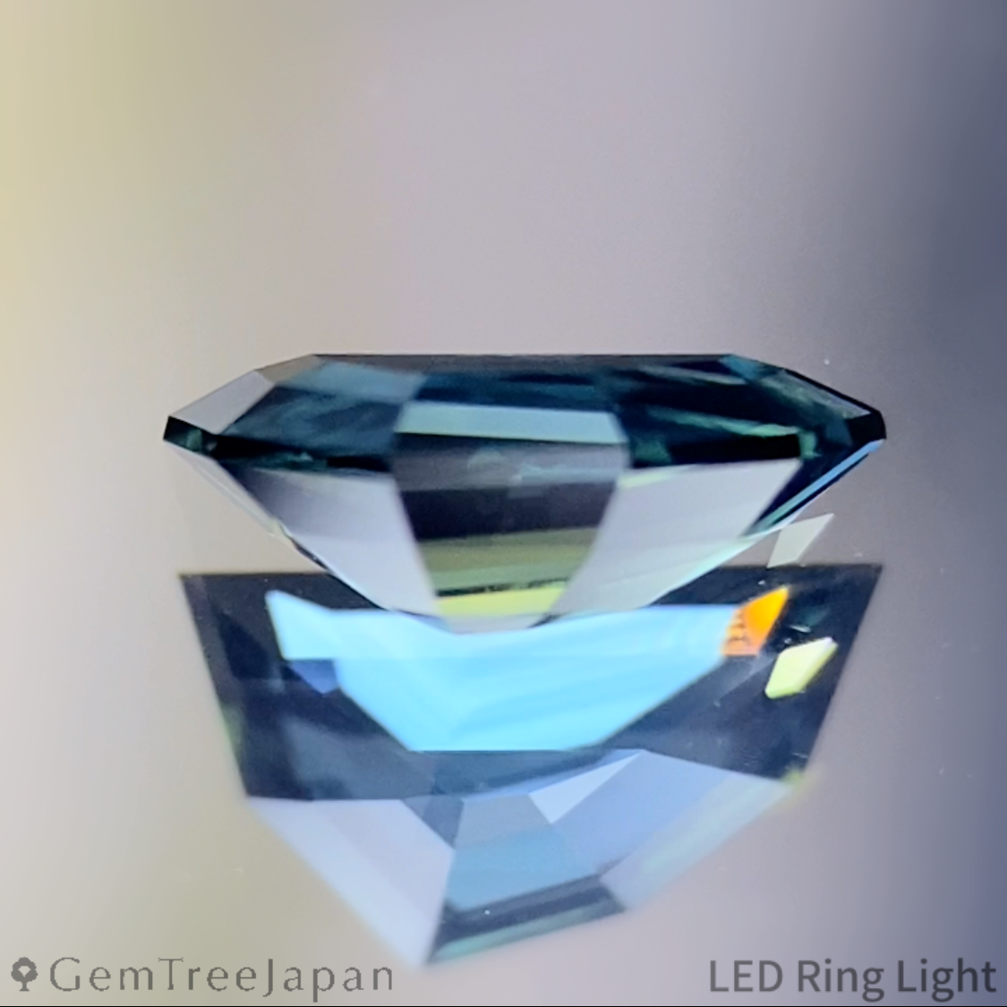 Greenish Blue Sapphire 0.665ct / Nigeria
