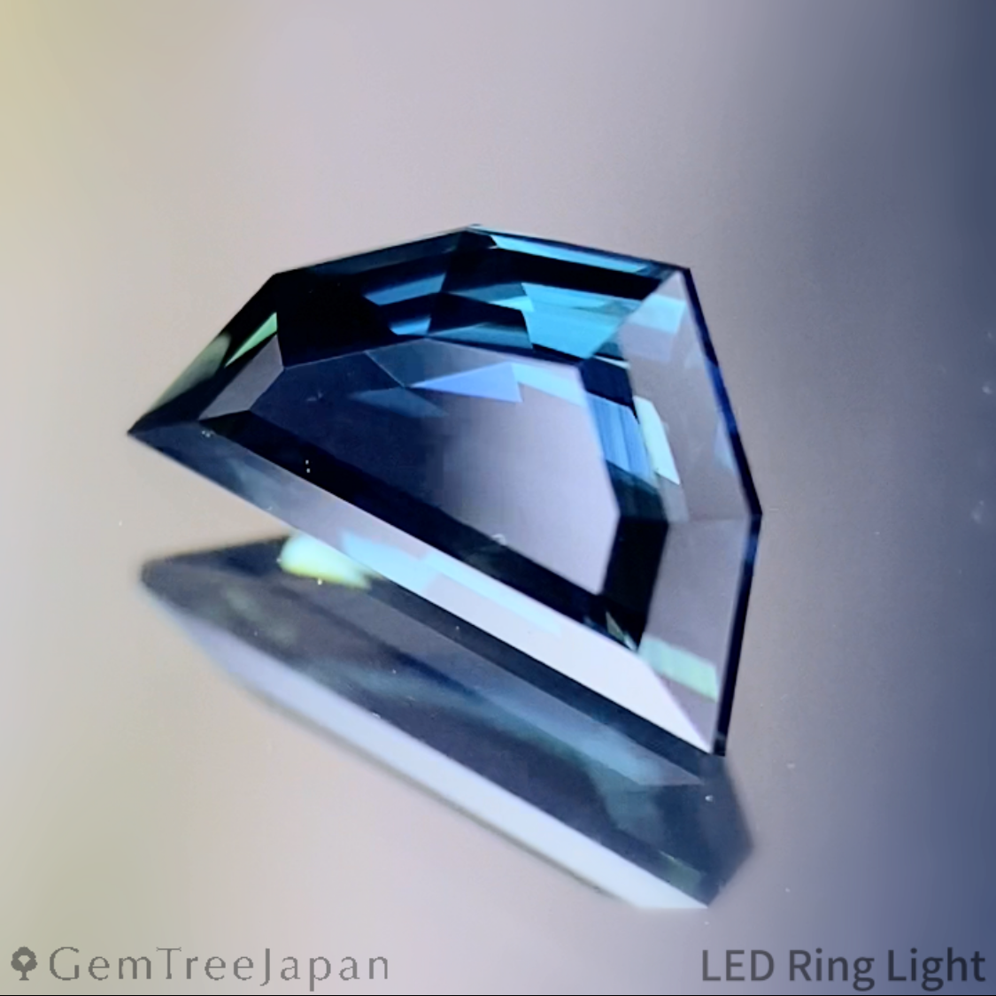 Greenish Blue Sapphire 0.665ct / Nigeria