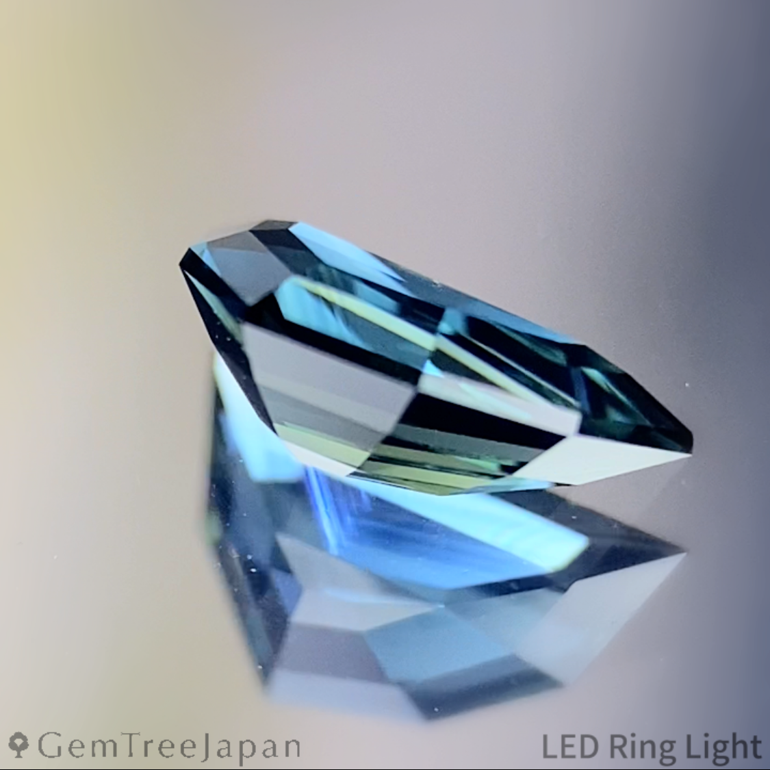 Greenish Blue Sapphire 0.665ct / Nigeria