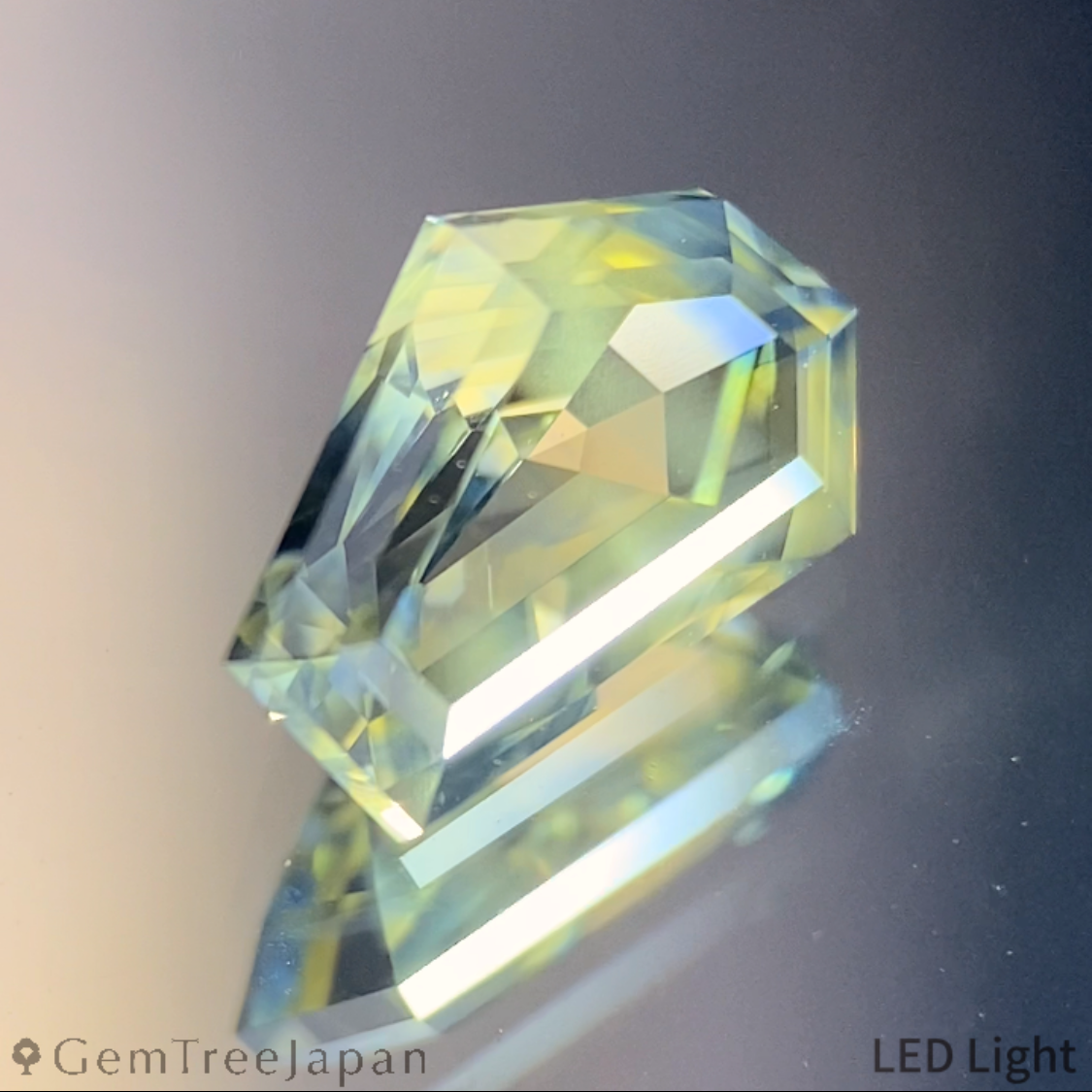 Parti-Color Sapphire 1.130ct / Sri Lanka