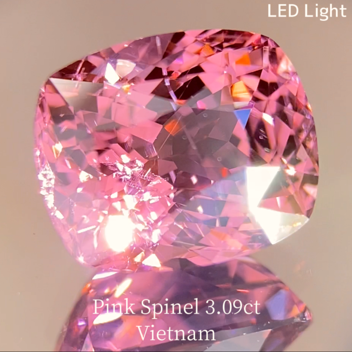 Pink Spinel 3.092ct / Vietnam