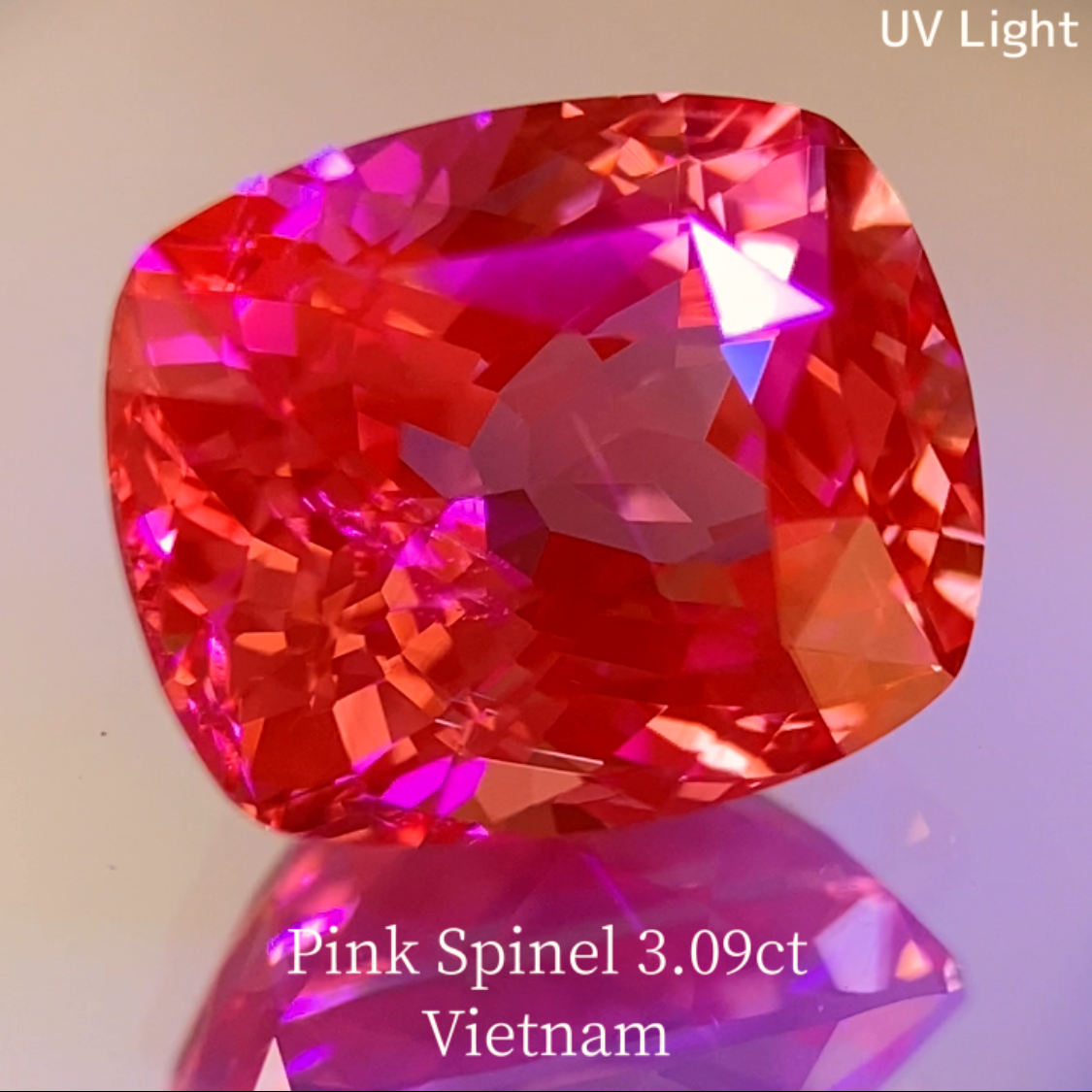 Pink Spinel 3.092ct / Vietnam