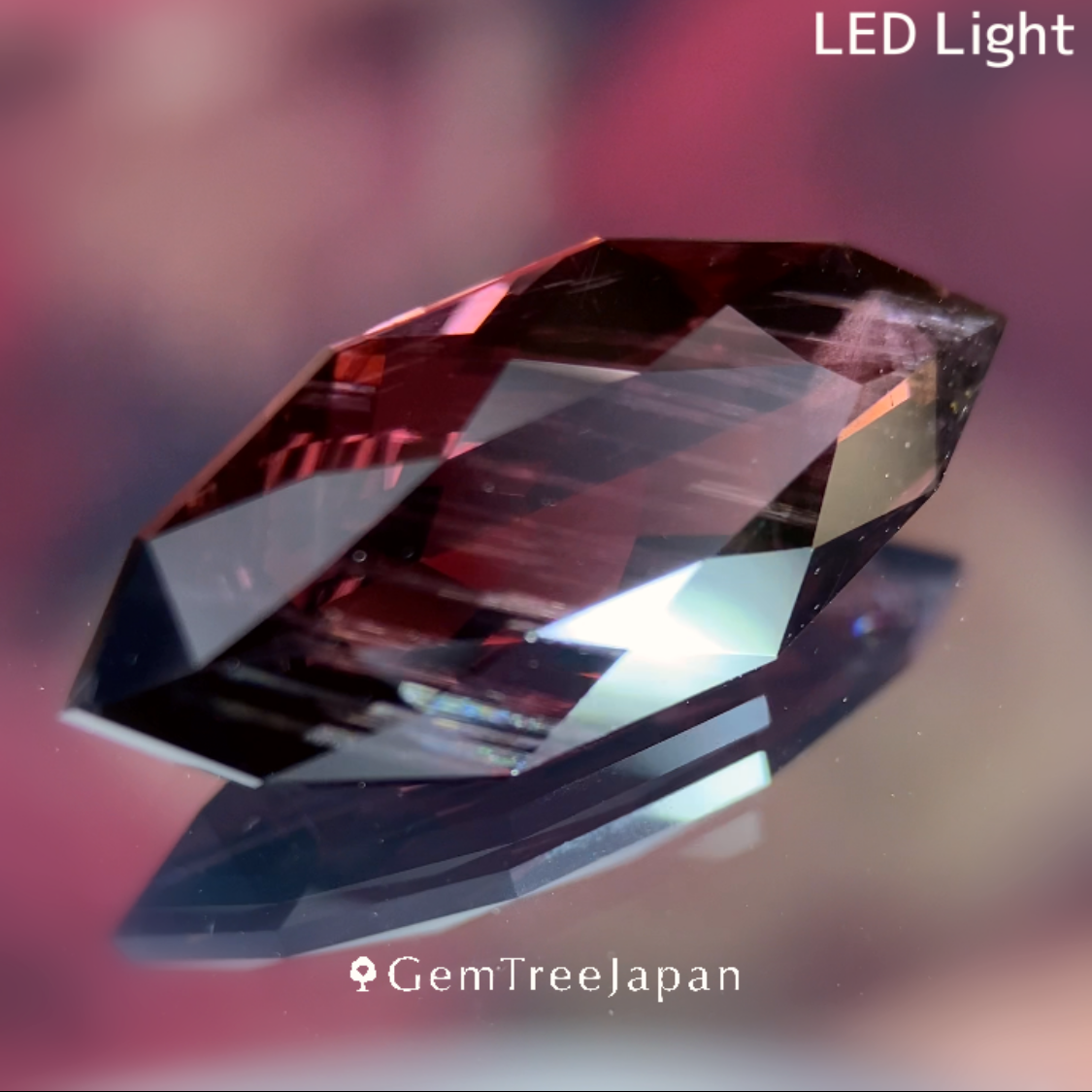 Spinel 6.854ct / Vietnam