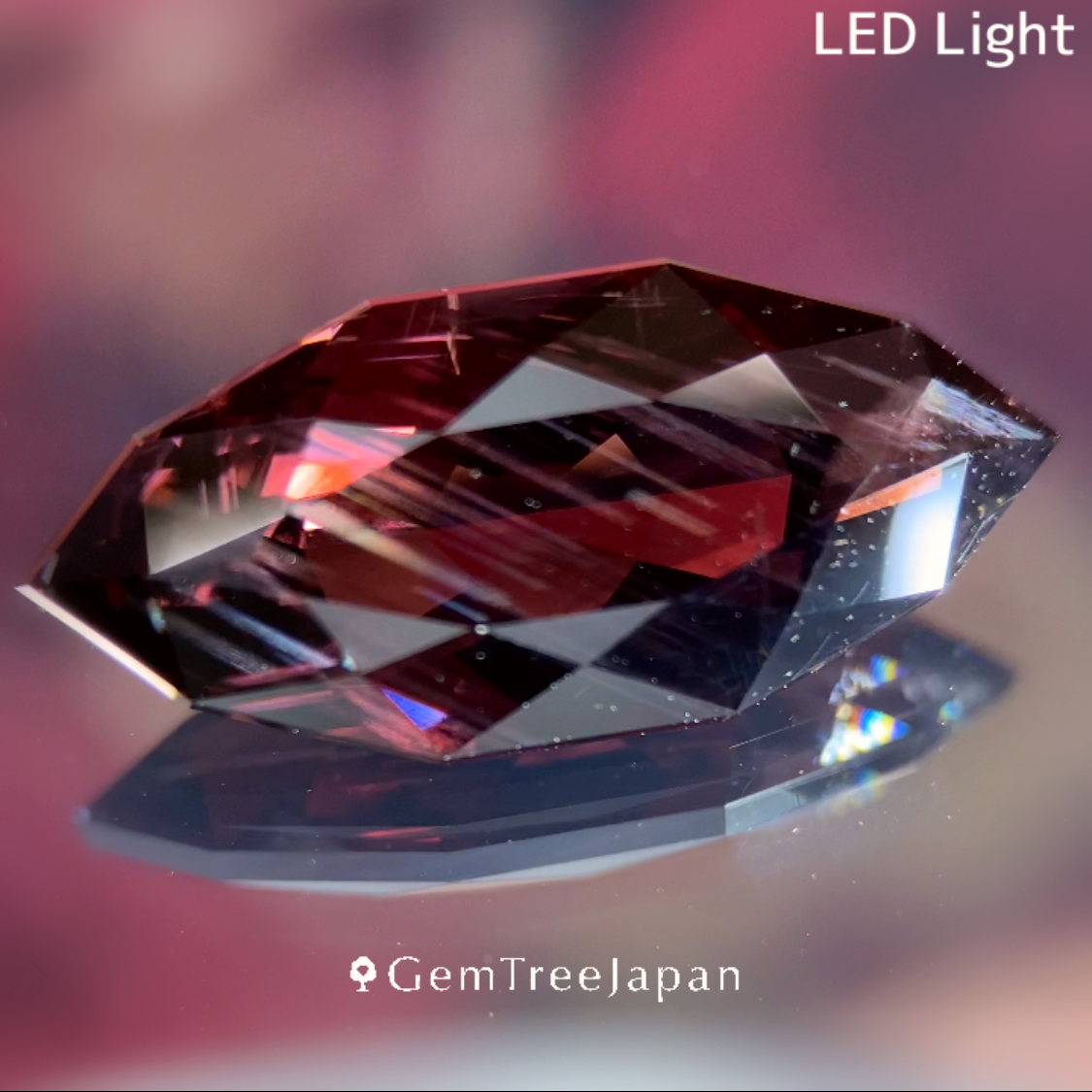 Spinel 6.854ct / Vietnam