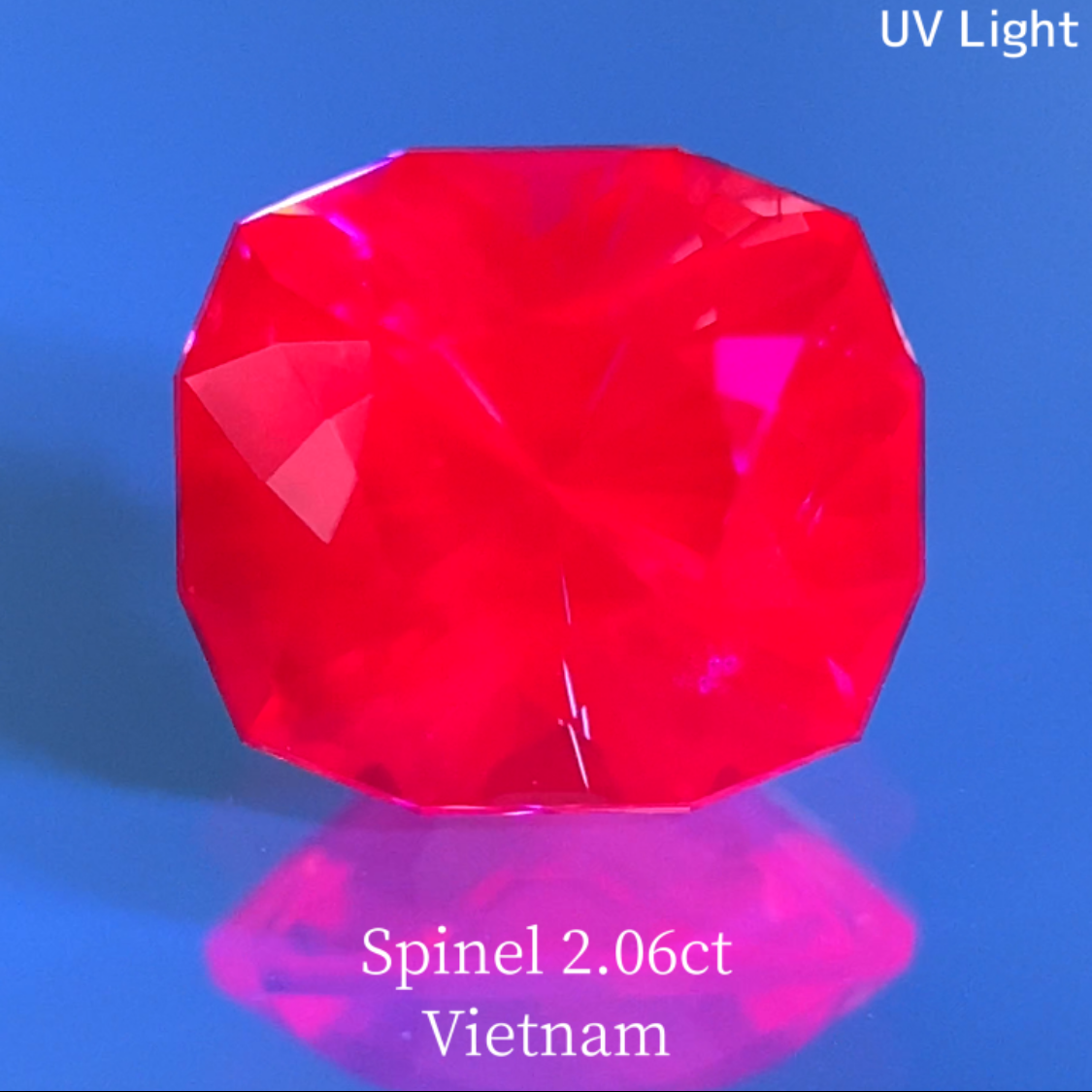 Spinel 2.067ct / Vietnam