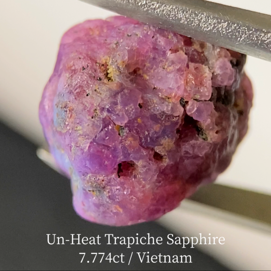 【8万円以上のお買物で無料に】Un-Heat Trapiche Sapphire 7.774ct / Vietnam
