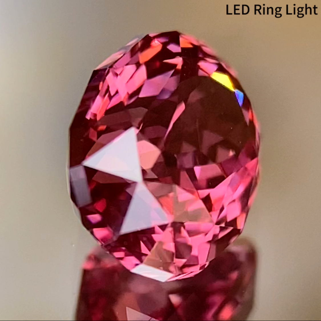 Malaya Garnet (Pyralspite) 1.992ct / Tanzania