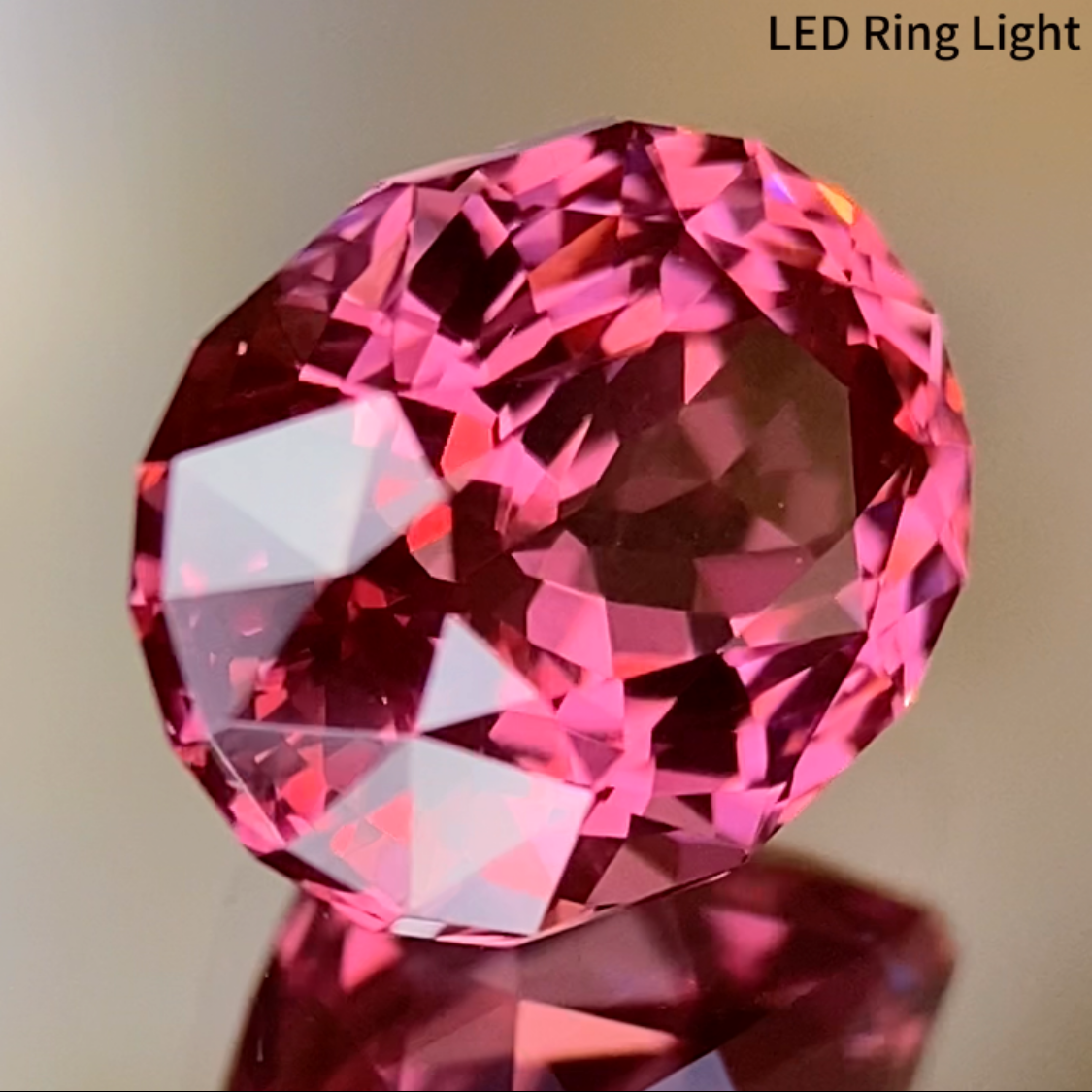 Malaya Garnet (Pyralspite) 1.992ct / Tanzania