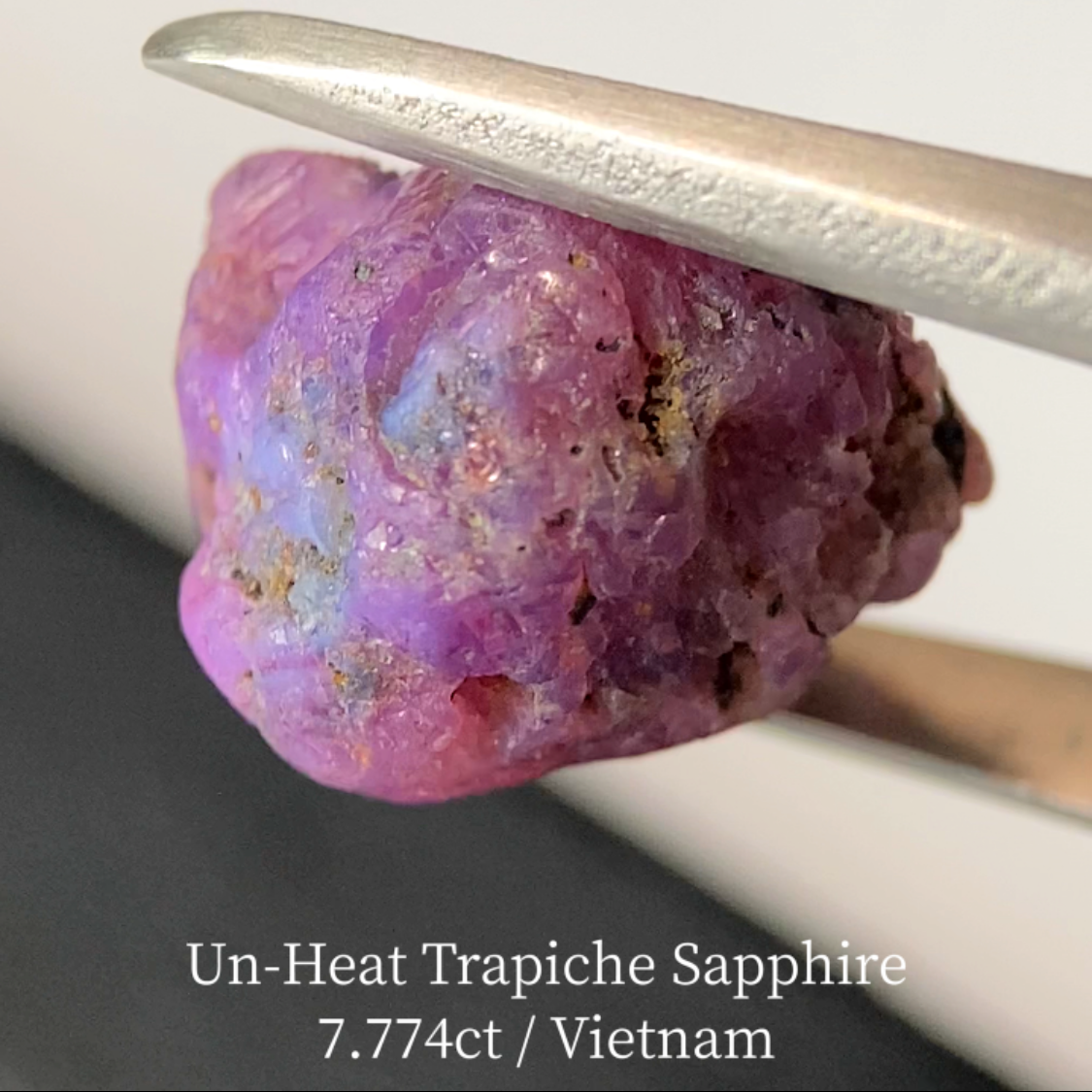 【8万円以上のお買物で無料に】Un-Heat Trapiche Sapphire 7.774ct / Vietnam