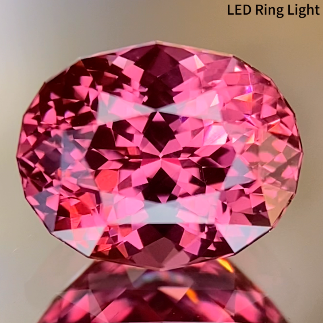 Malaya Garnet (Pyralspite) 1.992ct / Tanzania