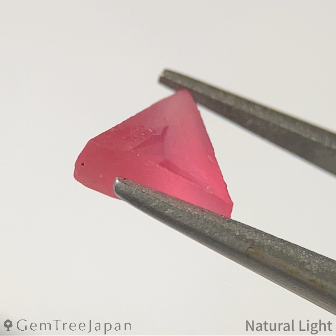 【One Price】Mahenge Spinel 0.442ct / Tanzania
