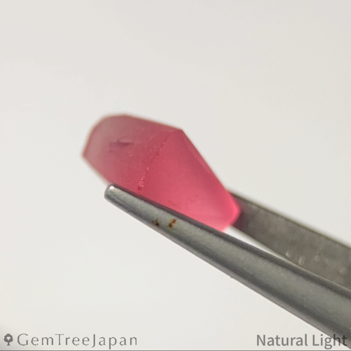 【One Price】Mahenge Spinel 0.442ct / Tanzania