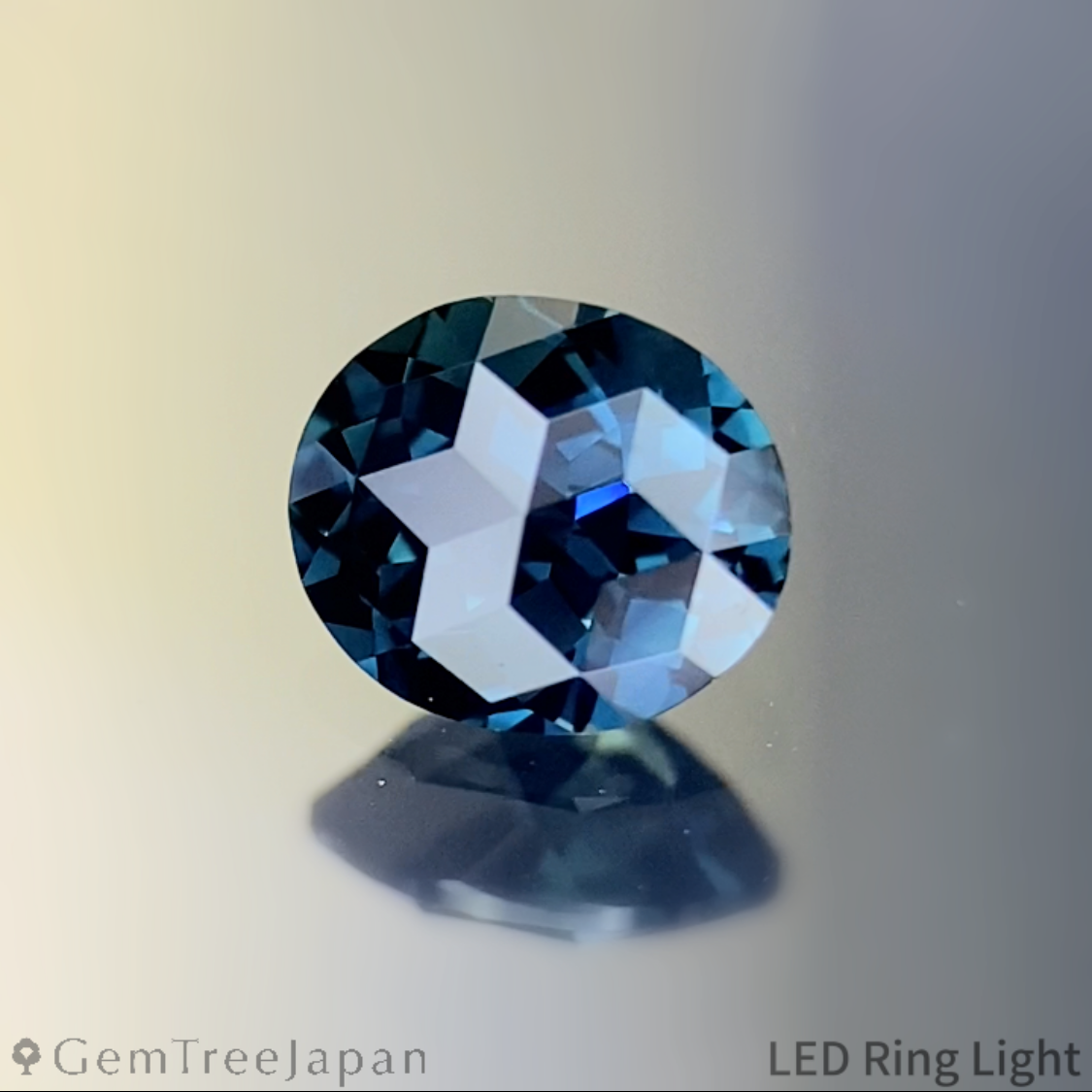 Greenish Blue Sapphire 0.455ct / Thailand