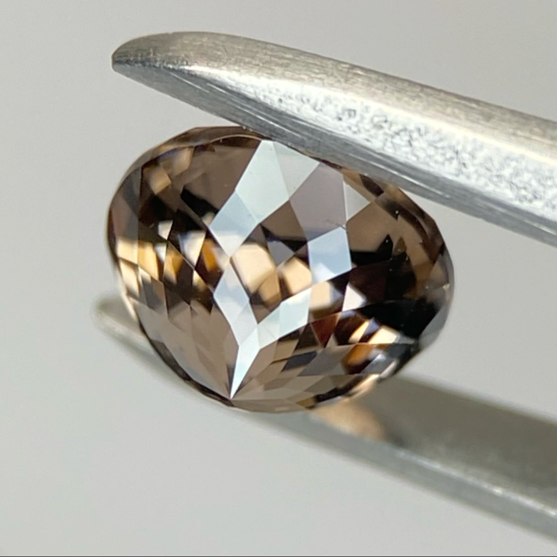 "Super Gira" Zircon 1.51ct / Sri Lanka