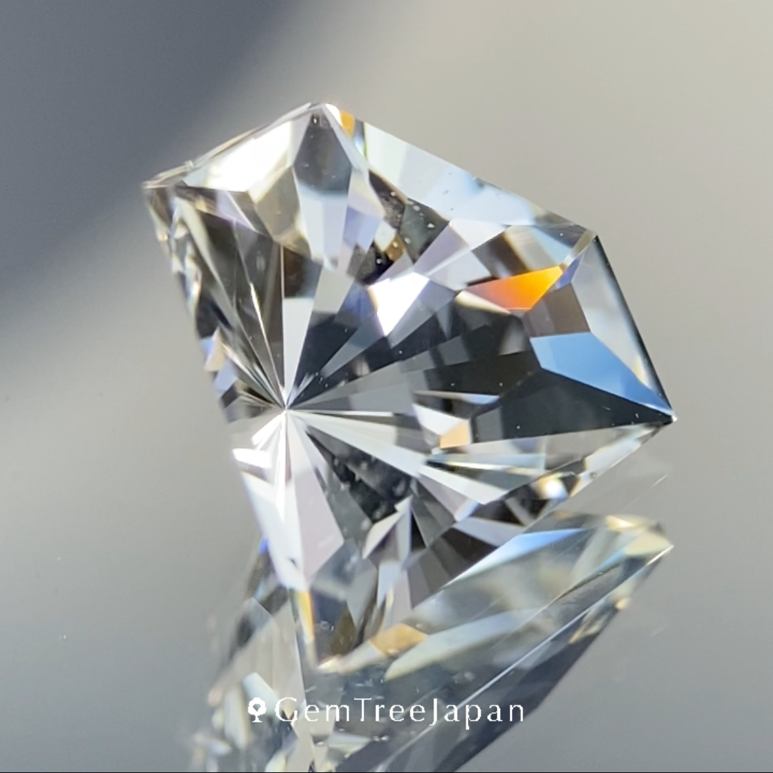 New Gem Shape 3pc Set / Colorless Topaz 3.03ct / Pink Spinel 0.621ct / Un-Heat Sapphire 0.20ct